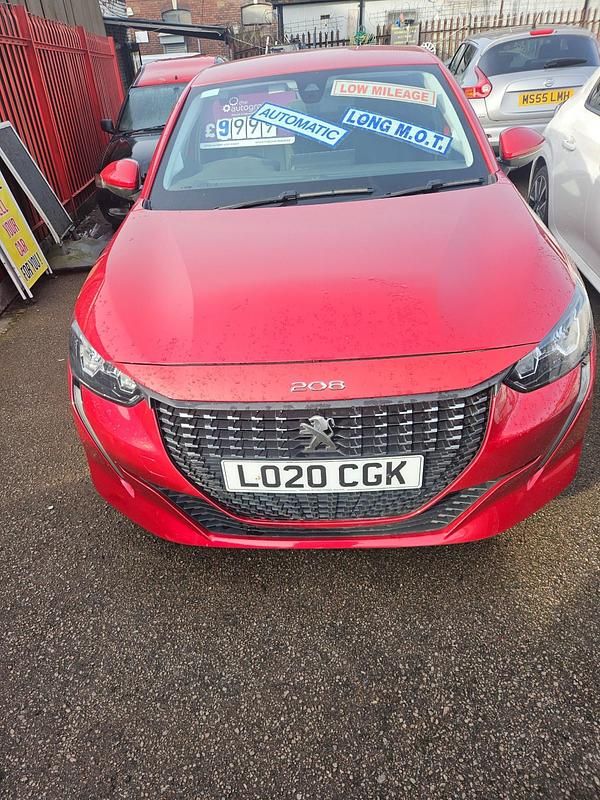 Used Peugeot 208 Allure Premium 75 HP (55 kW) 2020 Red Hatchback