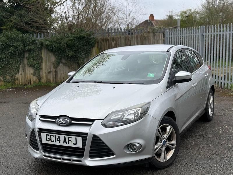 Used Ford Focus Zetec 2014 Silver Hatchback