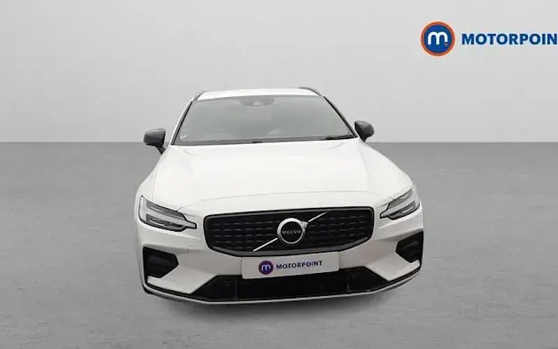 Used Volvo V60 R-Design 197 HP (144 kW) 2021 White Estate