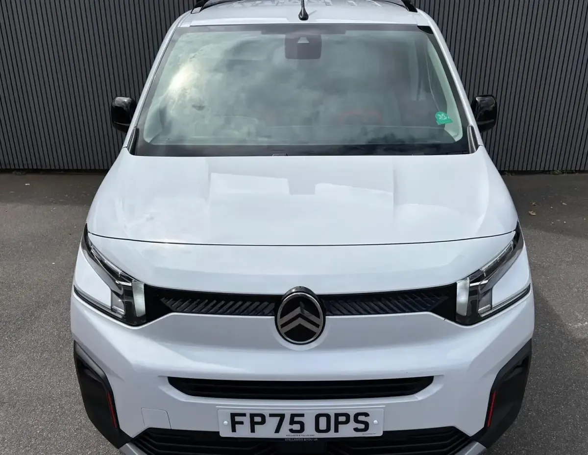 Used Citroën Berlingo 130 HP (95 kW) 2025 White MPV