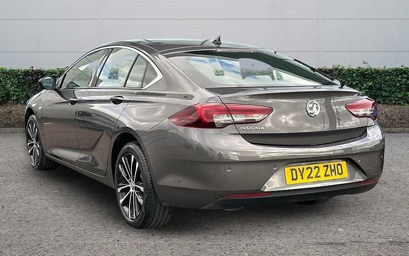 Used Vauxhall Insignia Edition 122 HP (89 kW) 2021 Grey Hatchback