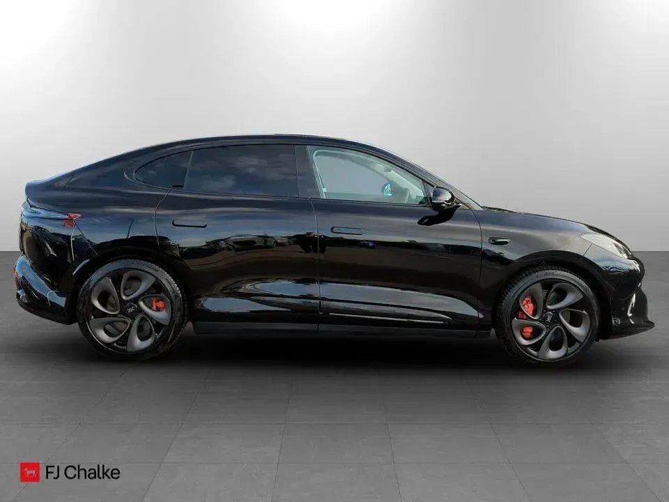 Usado MG IM6 553 kW (752 CV) 2025 Negro SUV