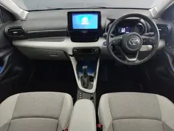 Used Toyota Yaris 116 HP (85 kW) 2022 White Hatchback