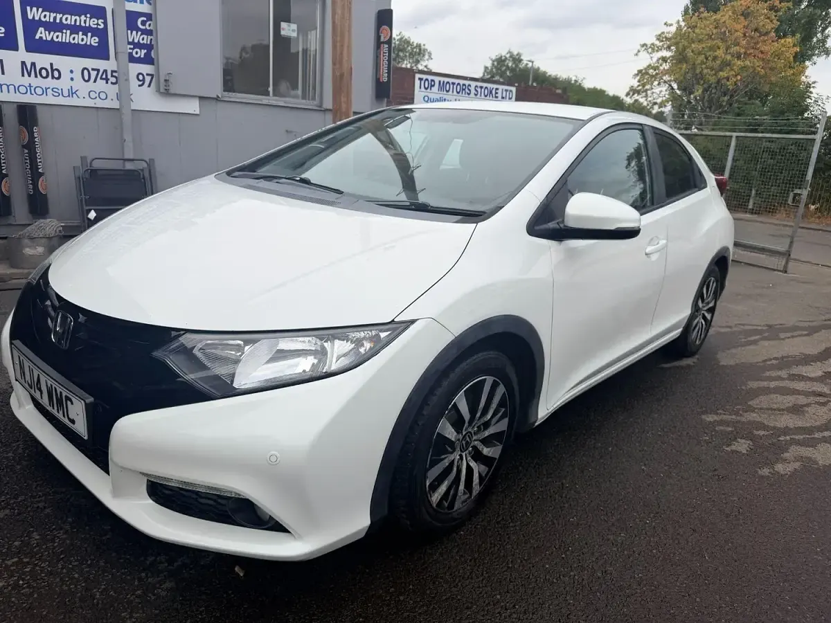 Used Honda Civic SE Plus 2014 White Hatchback