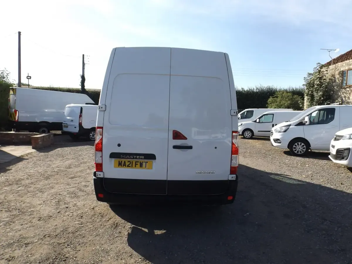 Used Renault Master Business 2021 White MPV