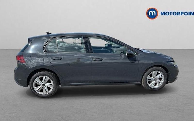 Usado VW Golf VIII Life 131 HP (96 kW) 2024 Citadino