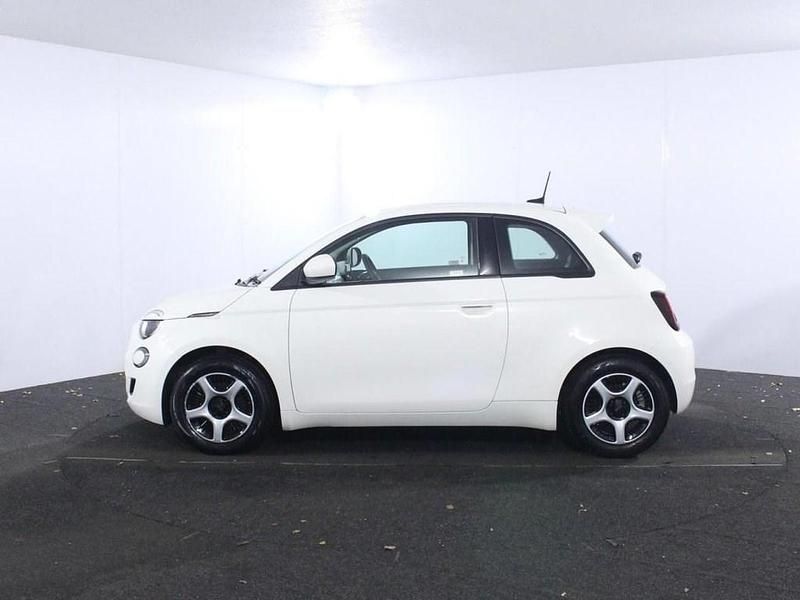 Used Fiat 500e Passion 86 kW (118 HP) 2021 White Hatchback