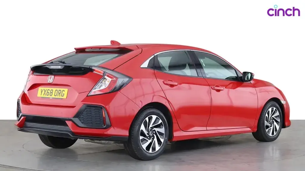 Used Honda Civic SE 2018 Red Hatchback