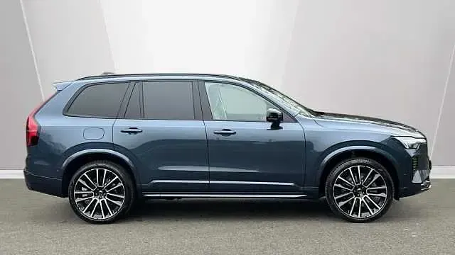 Usado Volvo XC90 Ultra 250 HP (183 kW) 2026 Azul SUV