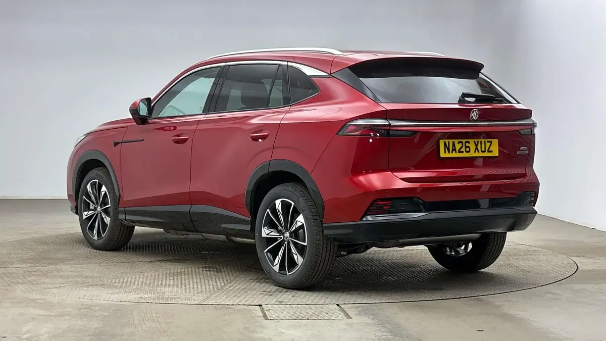New MG HS SE 224 HP (164 kW) 2025 Tri coat  dynamic red SUV