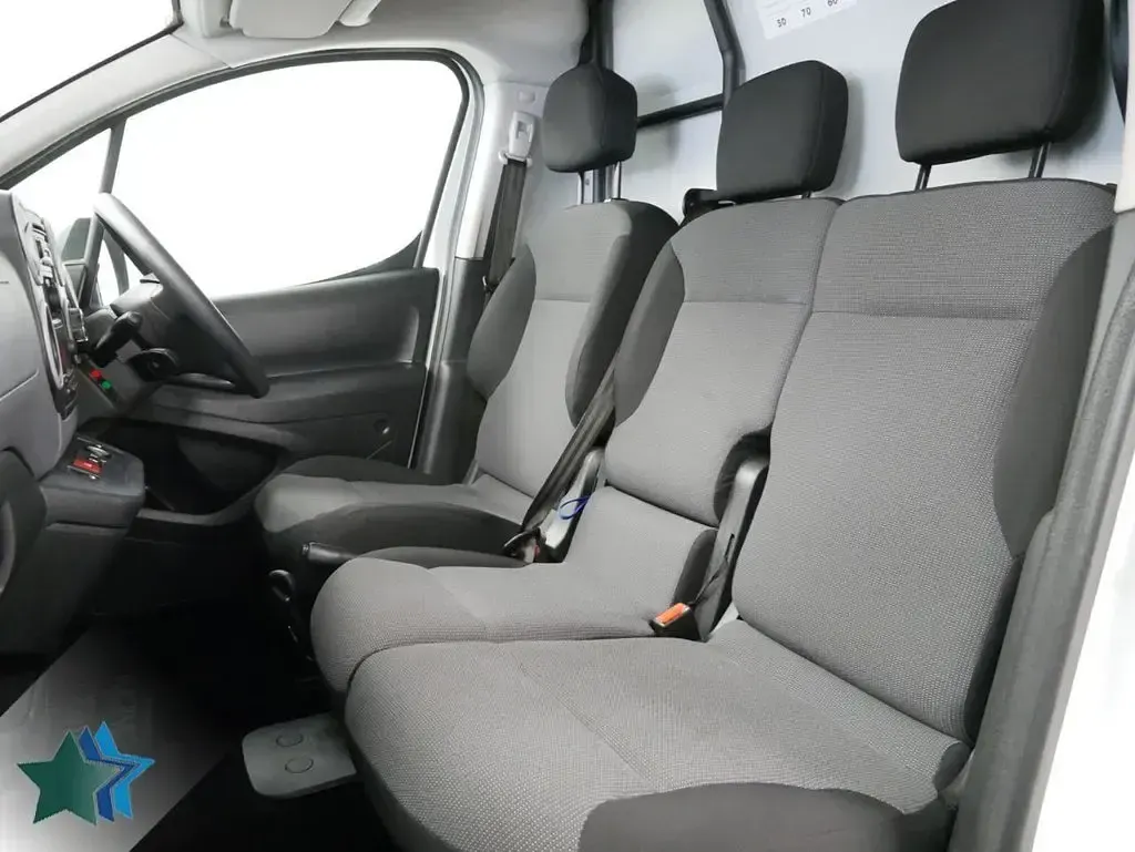 Used Peugeot Partner 67 HP (49 kW) 2019 White MPV