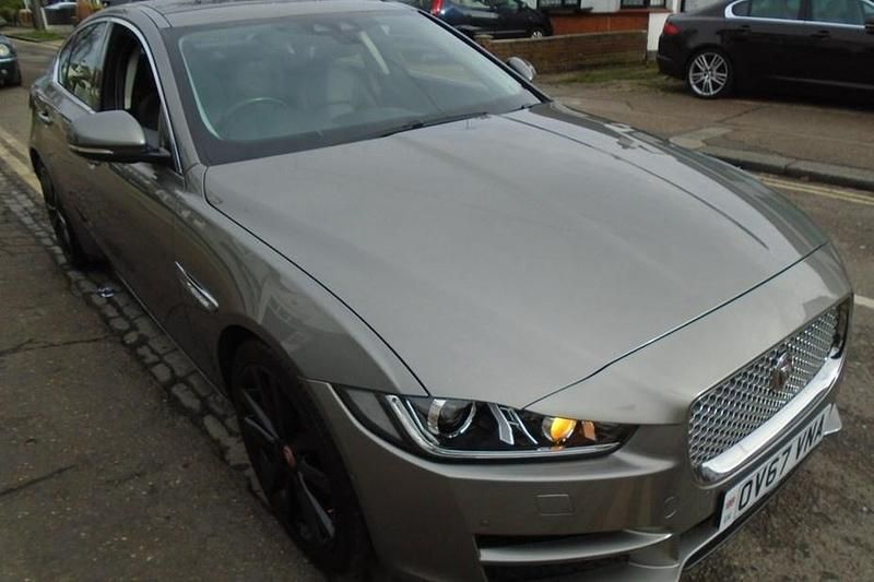Used Jaguar XE Portfolio 180 HP (132 kW) 2017 Silver Sedan