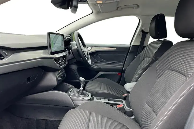 Usado Ford Focus Titanium 125 HP (91 kW) 2024 Prateado Citadino