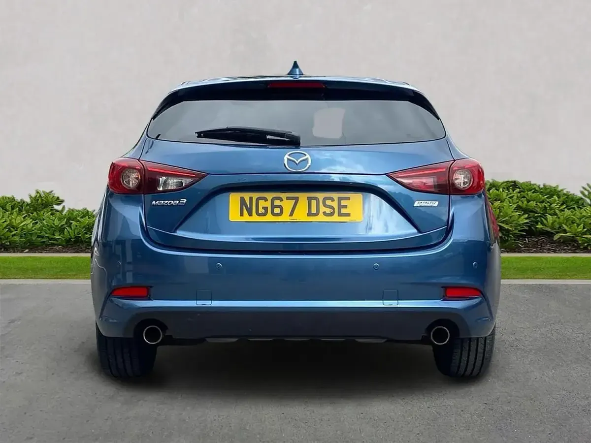 Used Mazda 3 121 HP (88 kW) 2017 Blue Hatchback