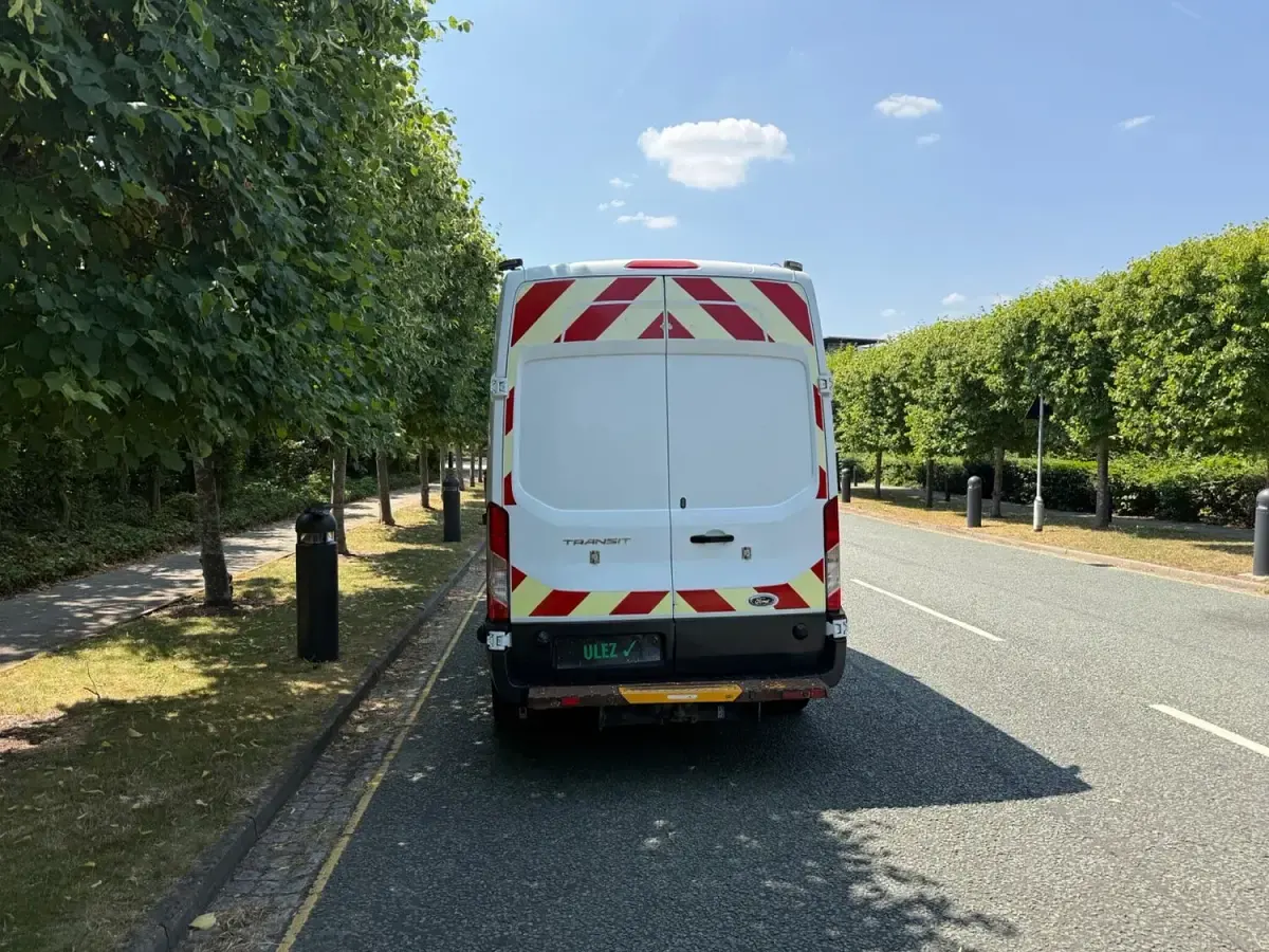 Used Ford Transit 130 HP (95 kW) 2018 White Van