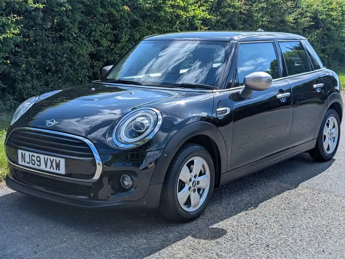Used Mini Cooper Classic 2019 Black Hatchback