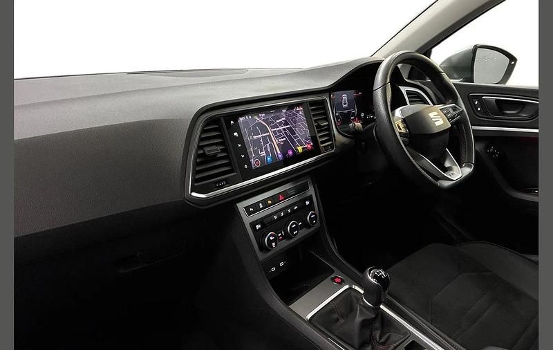 Begagnad Seat Ateca FR 150 HK (110 kW) 2023 Svart SUV