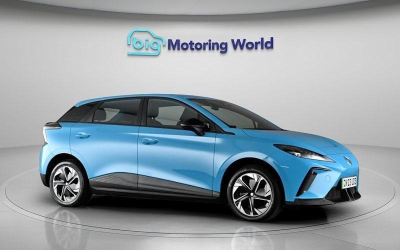 Begagnad MG MG4 EV SE 319 kW (435 HK) 2022 Blå Halvkombi