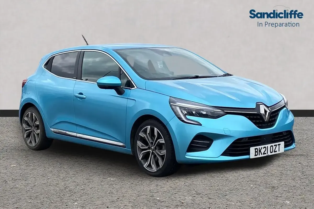 Used Renault Clio Version S 140 HP (102 kW) 2021 Hatchback