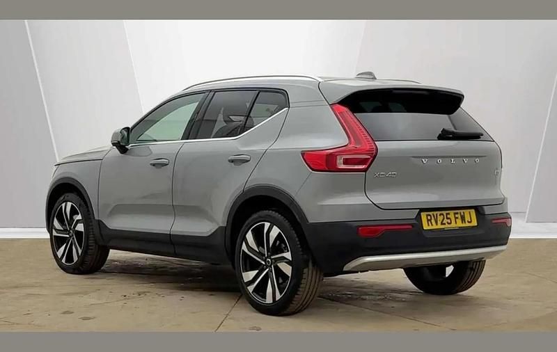 Used Volvo XC40 Ultra 161 HP (118 kW) 2025 Grey SUV