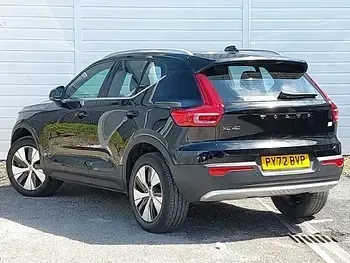 Usado Volvo XC40 Core 211 HP (155 kW) 2023 Preto SUV