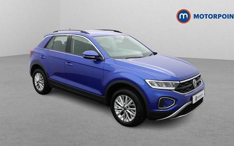 Used 2025 VW T-Roc Life SUV | £20,449 (Fair price) - Image 1/4