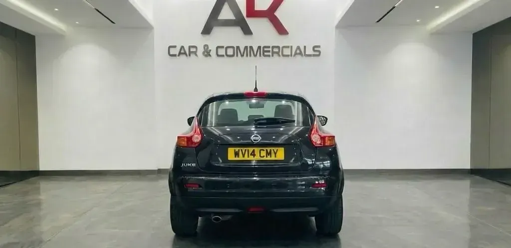 Usado Nissan Juke Acenta 110 CV (80 kW) 2014 Negro SUV