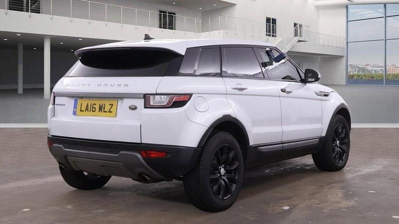 Used Land Rover Range Rover evoque SE 150 HP (110 kW) 2016 White Estate