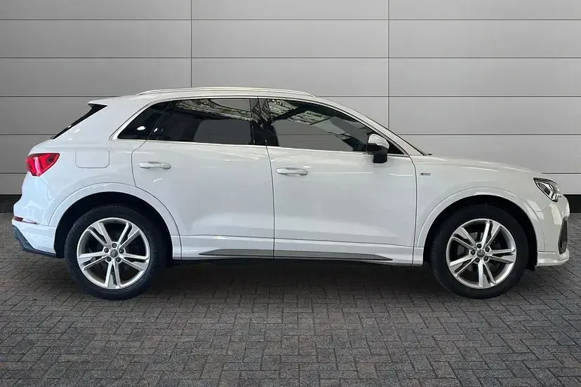 Used Audi Q3 S-Line 150 HP (110 kW) 2019 White SUV