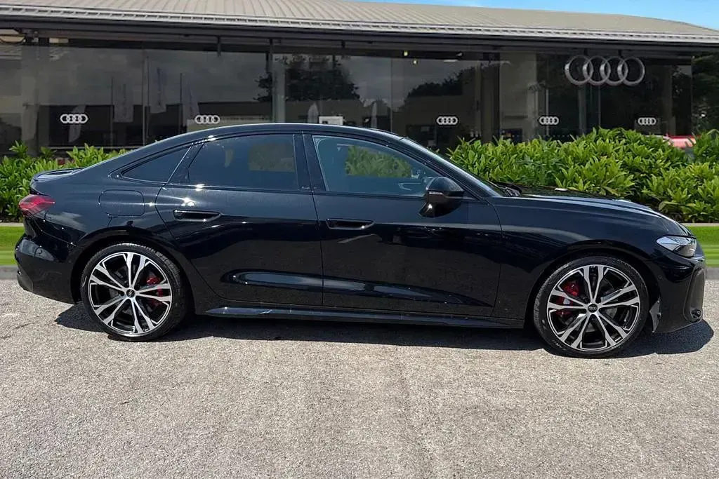 Used Audi S5 Performance 367 HP (269 kW) 2025 Black Estate