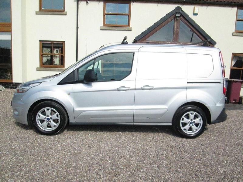 Usado Ford Transit Connect Limited 115 HP (84 kW) 2016 Prateado Monovolume