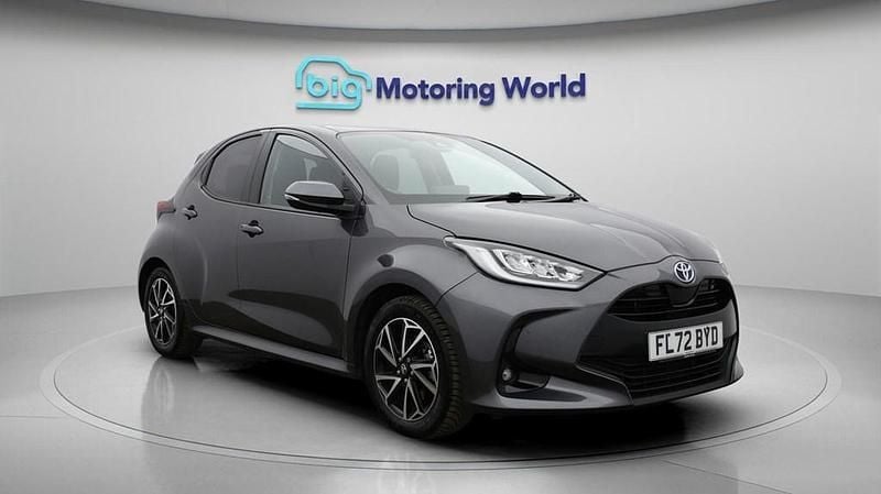 Used Toyota Yaris Hybrid Design 116 HP (85 kW) 2022 Grey Hatchback