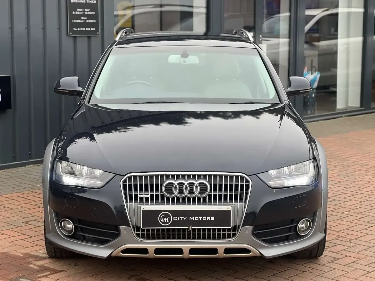 Used Audi A4 Allroad Comfort 245 HP (180 kW) 2013 Blue Estate