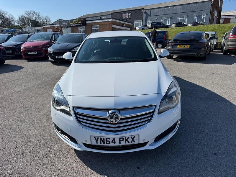 Used Vauxhall Insignia Elite 163 HP (119 kW) 2014 White Hatchback