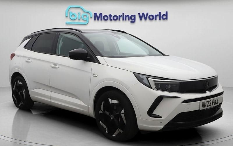 Used 2024 Vauxhall Grandland X GSe SUV | £19,200 (Fair price) - Image 1/4