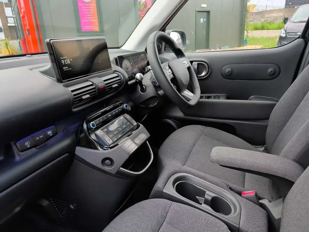 Used Hyundai Inster 85 kW (116 HP) 2025 Black Hatchback