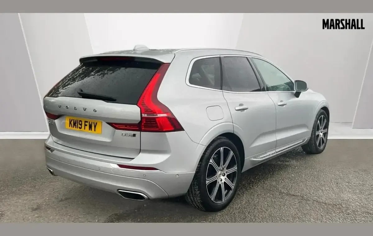 Used Volvo XC60 Inscription 235 HP (172 kW) 2019 Silver SUV