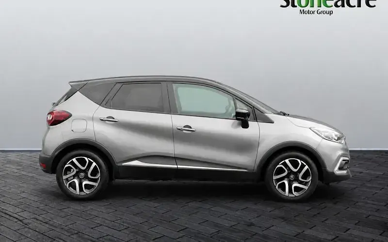 Used Renault Captur Iconic 90 HP (66 kW) 2019 Grey SUV