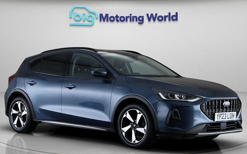 Used Ford Focus Active 125 HP (91 kW) 2023 Blue Hatchback