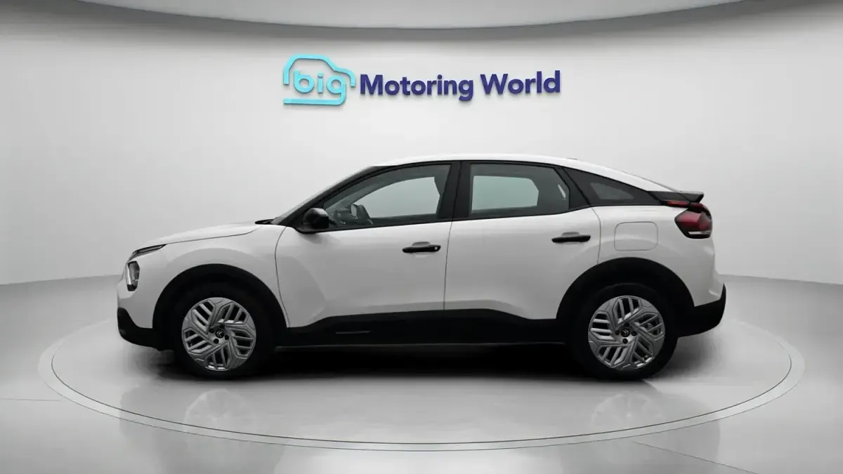 Used Citroën C4 PureTech 100 HP (73 kW) 2023 White SUV