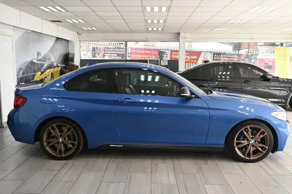 Used BMW M235 Comfort Edition 326 HP (239 kW) 2014 Blue Coupe