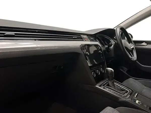 Used VW Passat SE 150 HP (110 kW) 2021 Grey Sedan
