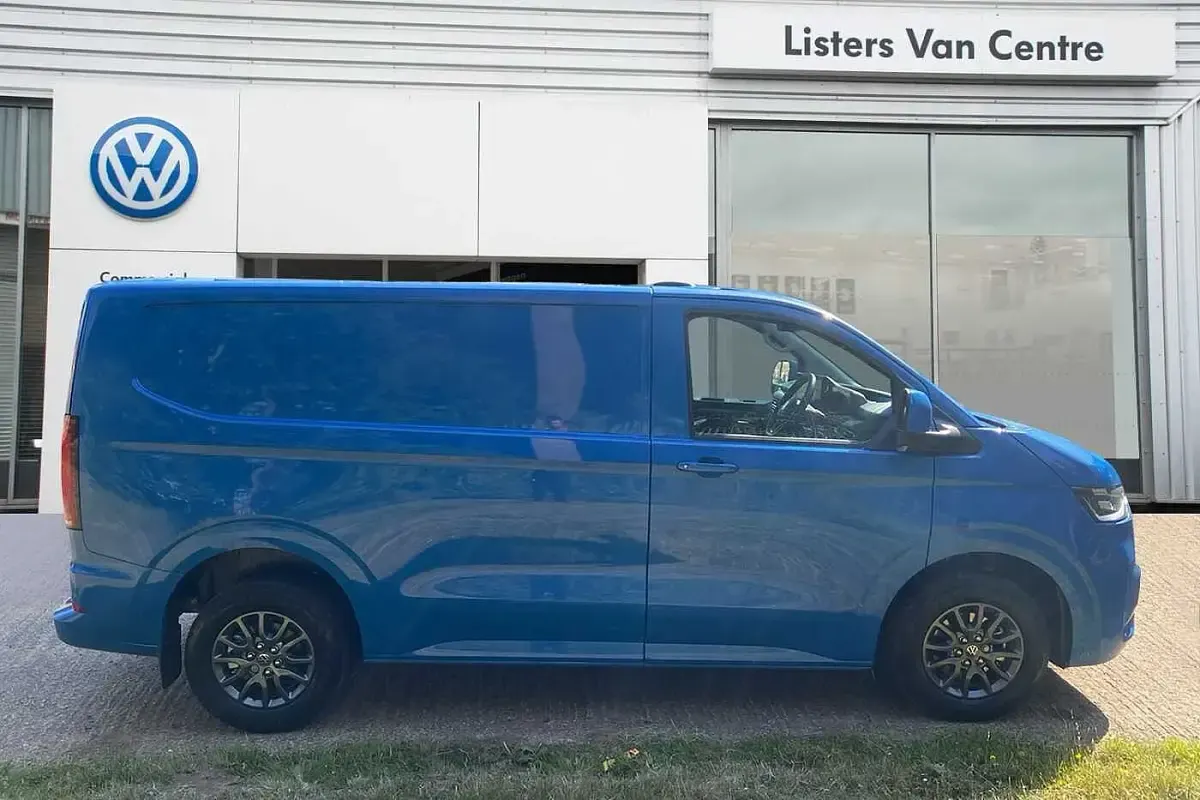 New VW T7 Pro 160 kW (218 HP) 2025 Mid blue Van
