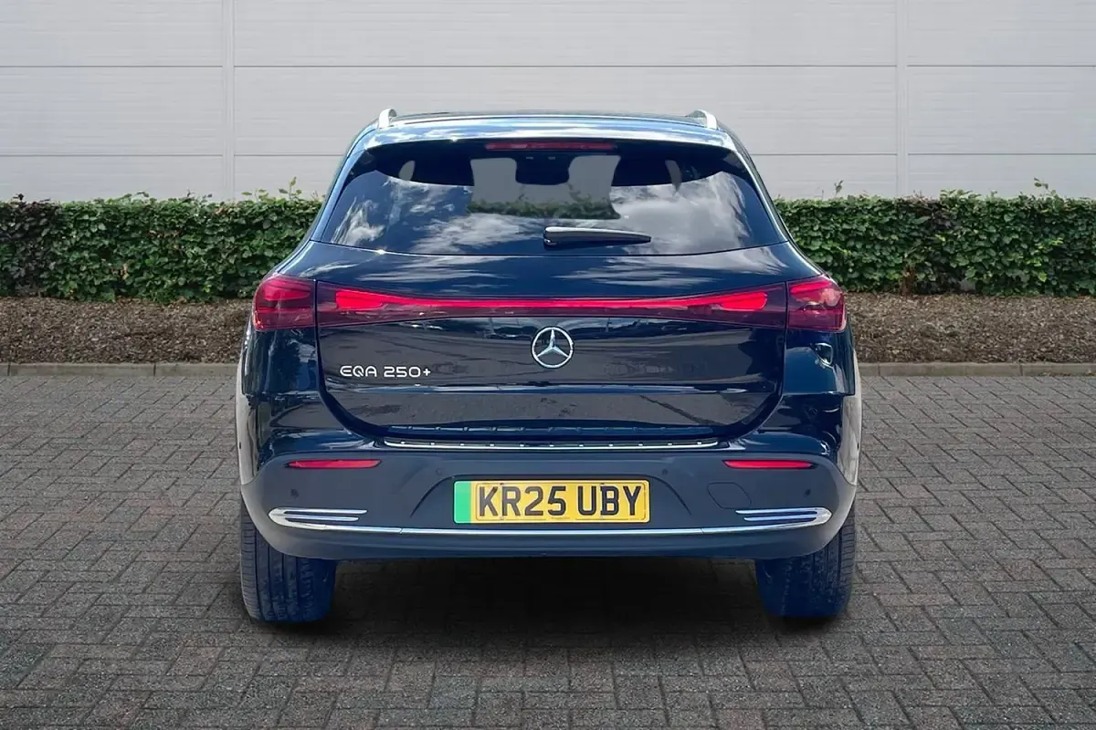 Used Mercedes EQA250+ Executive 139 kW (190 HP) 2025 Black SUV