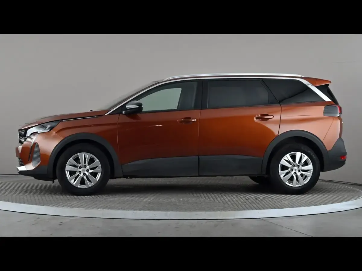 Used Peugeot 5008 Allure+ 130 HP (95 kW) 2023 Bronze SUV