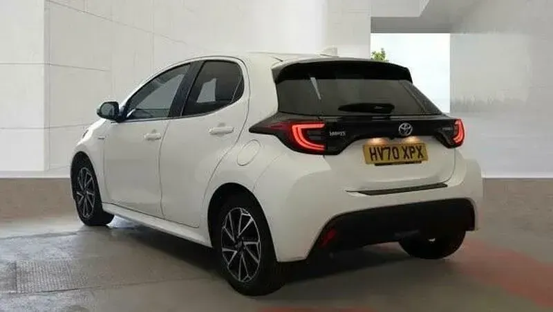 Used Toyota Yaris Design 2020 White