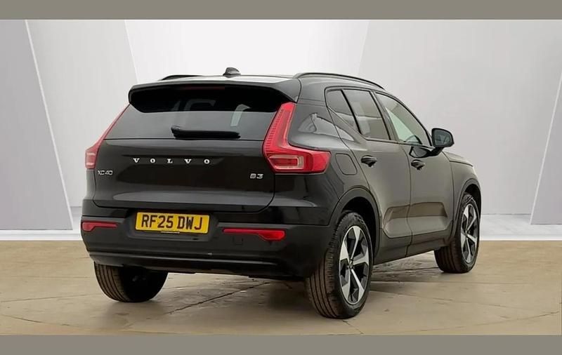 Used Volvo XC40 Plus 161 HP (118 kW) 2025 Black SUV