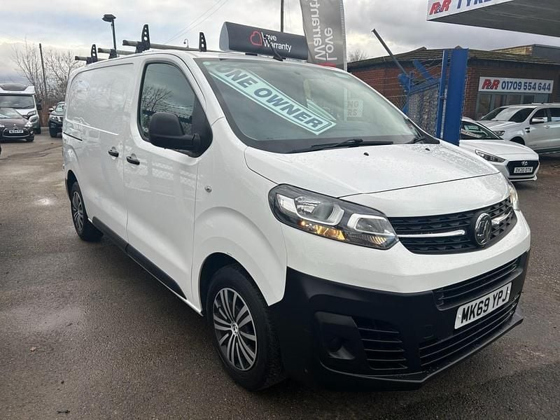 Used Vauxhall Vivaro Edition 100 HP (73 kW) 2020 White MPV