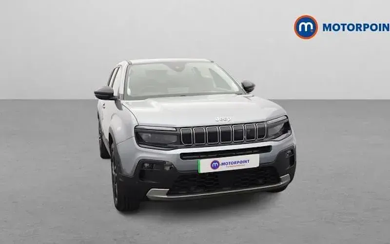 Begagnad Jeep Avenger Summit 114 kW (156 HK) 2024 SUV