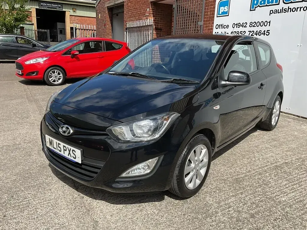 Used Hyundai i20 Active 84 HP (61 kW) 2015 Black Hatchback